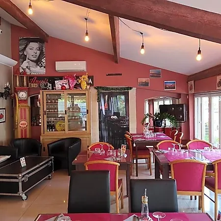 ホテル Atoll Restaurant 3*