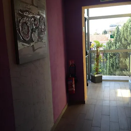 Atoll Restaurant Ξενοδοχείο 3*