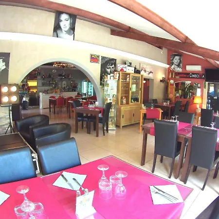 Atoll Hotel 3*