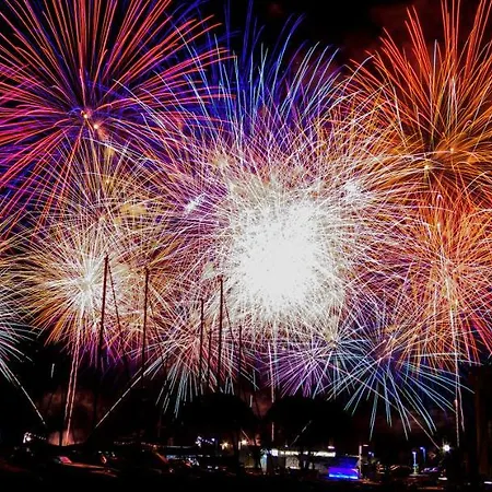 ホテル Atoll Restaurant 3*