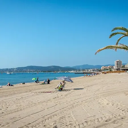 Atoll Restaurant ホテル